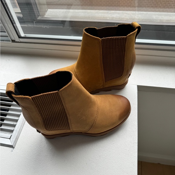 SOREL Joan of Artic Wedge Chelsea Boot size 5.5 - Picture 4 of 6
